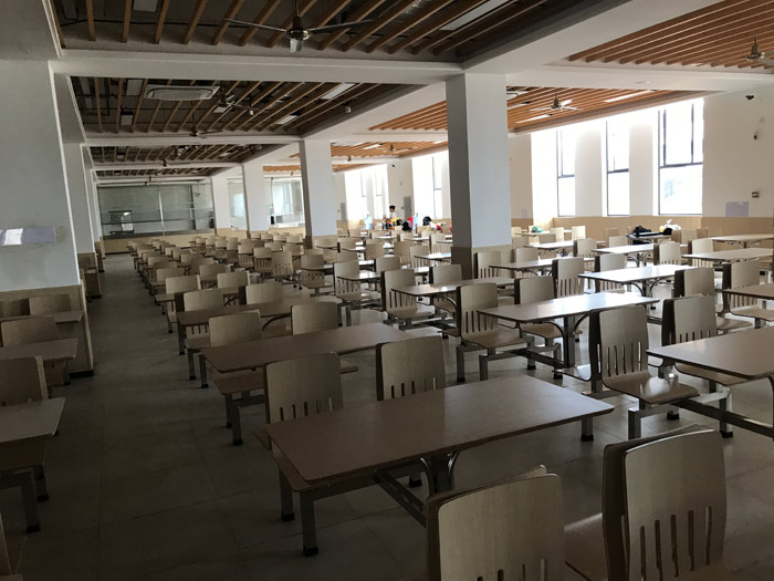 實木學(xué)校家具