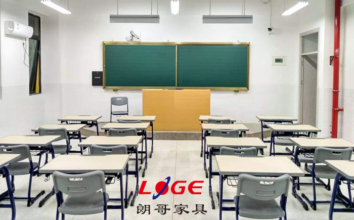 課桌椅定制時色彩搭配要遵循哪些原則？
